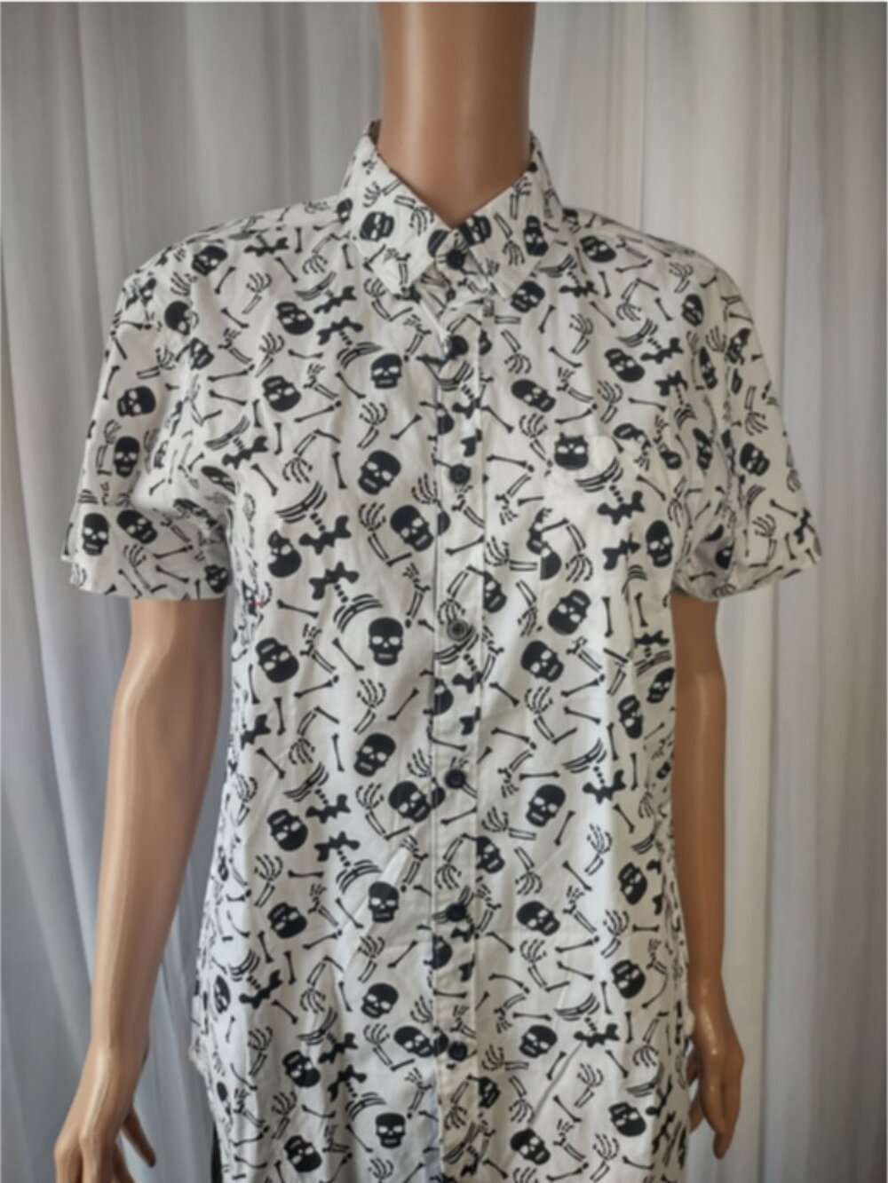 Eighth Avenue white with black skeleton bones size S slimfit